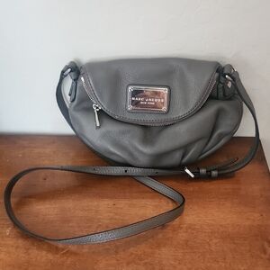 Marc Jacobs Charcoal Gray Pebbled Leather Crossbody